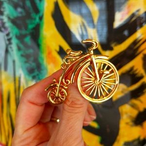 HIGH WHEEL BROOCH! 🚲